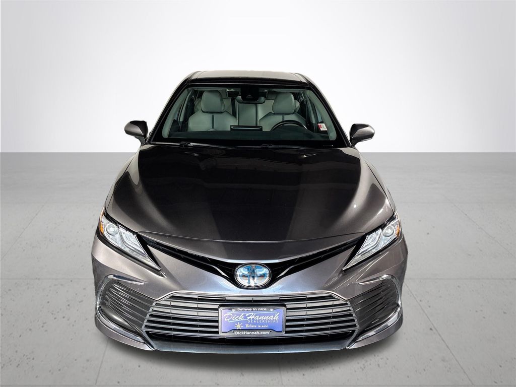 2023 Toyota Camry Hybrid XLE