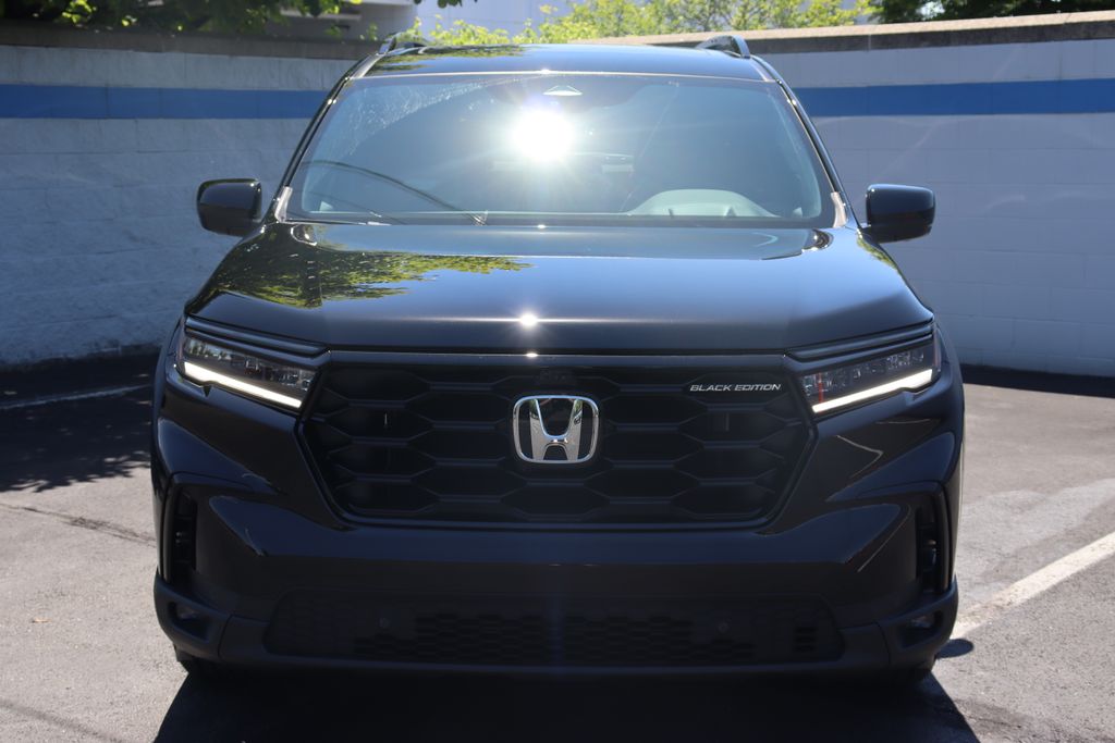 2025 Honda Pilot Black Edition 8