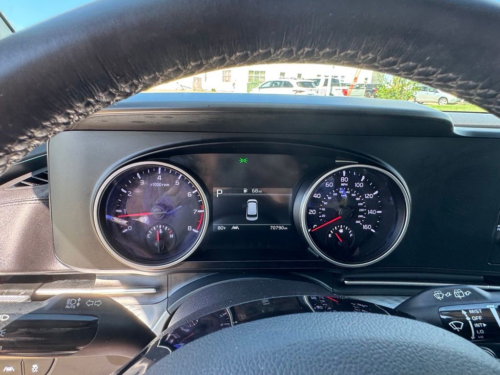 Used 2022 Kia Carnival Van