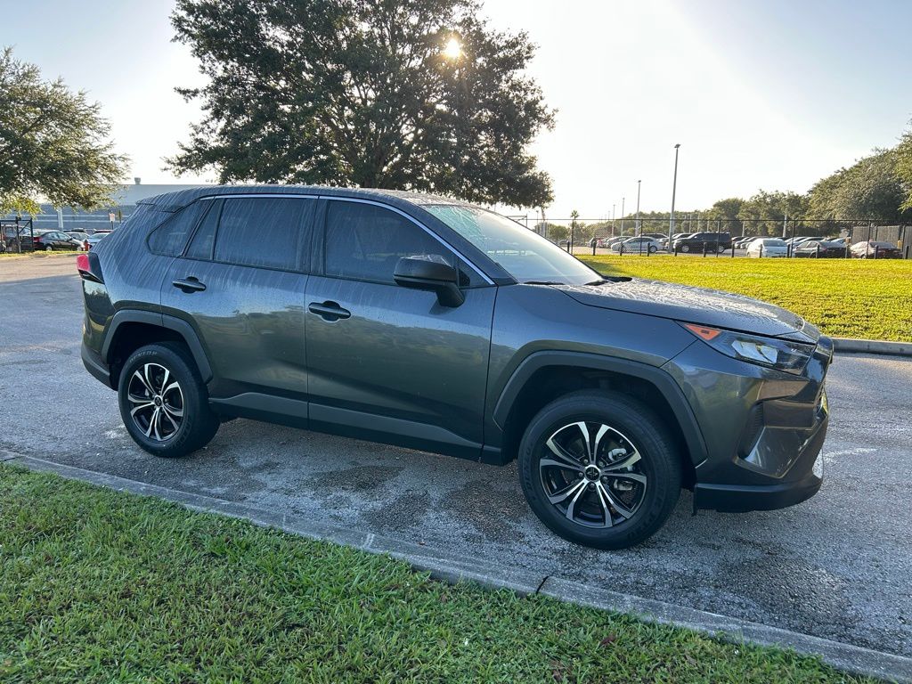 Thumbnail: 2022 Toyota RAV4 - 7