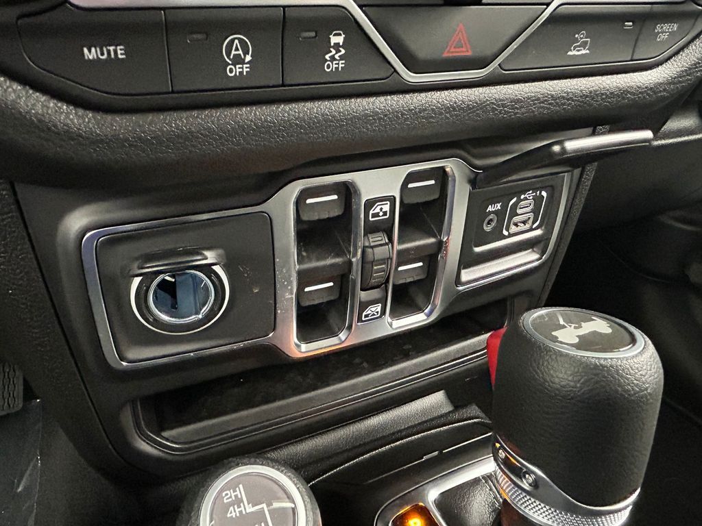 New 2026 Bright White Clearcoat Jeep Sport S image 11