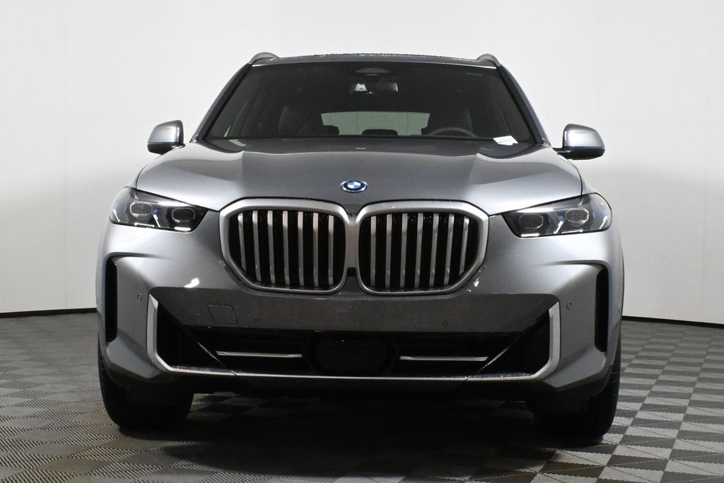 Thumbnail: 2026 BMW X5 - 10