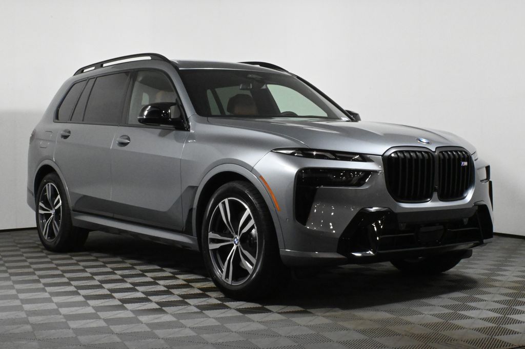 2025 BMW X7 M60i 9