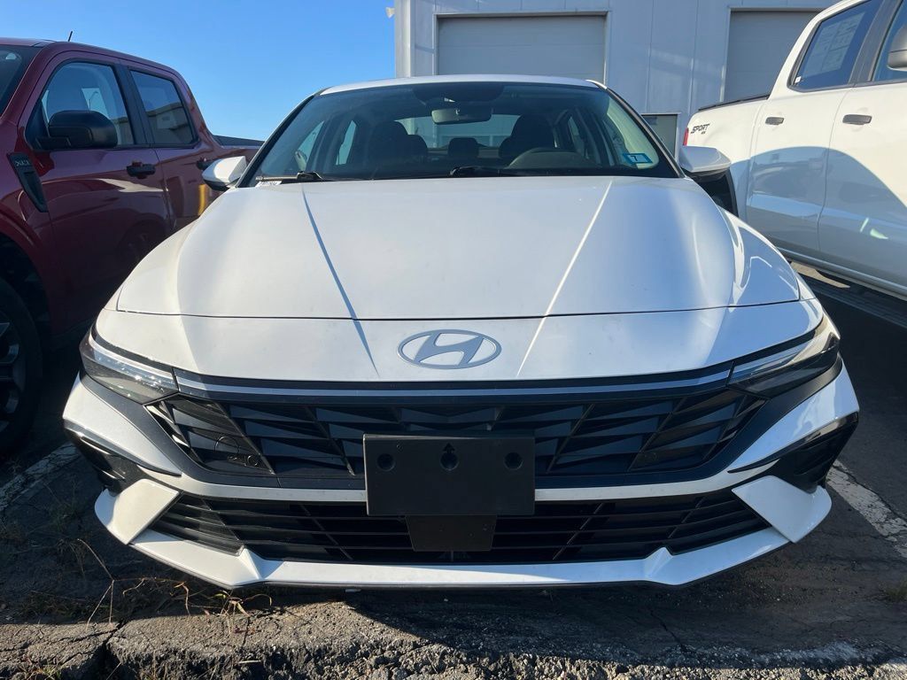 2025 Hyundai Elantra SEL Convenience FWD