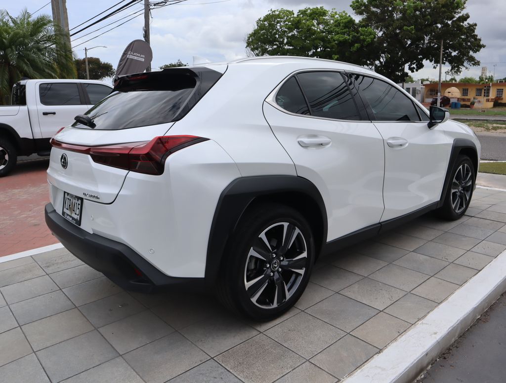 Thumbnail: 2025 Lexus UX - 5