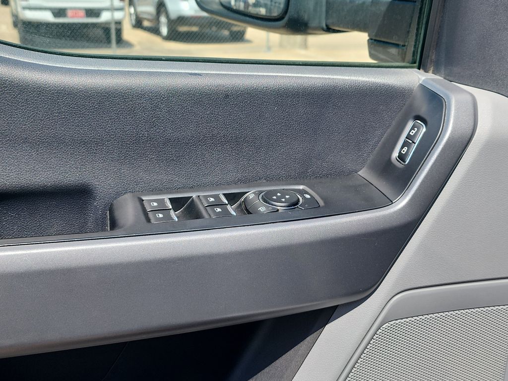2024 Ford F-350SD XLT photo