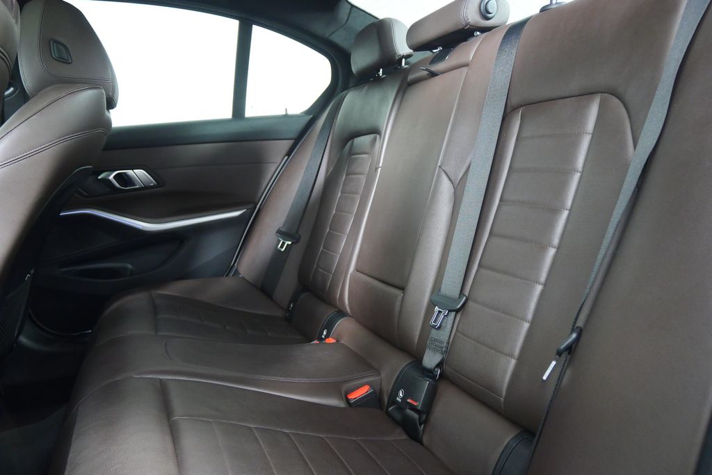 2019 BMW 3 Series 330i 16