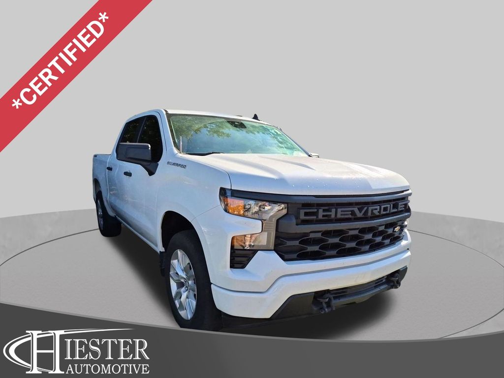 Summit White 2022 Chevrolet Silverado 1500 Pickup Truck Four-Wheel Drive 8-Speed Automatic