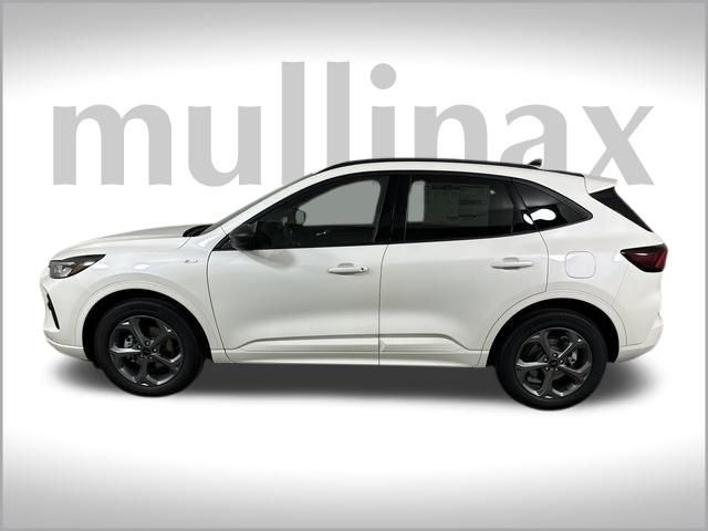 2024 Ford Escape Hybrid ST-Line photo 2
