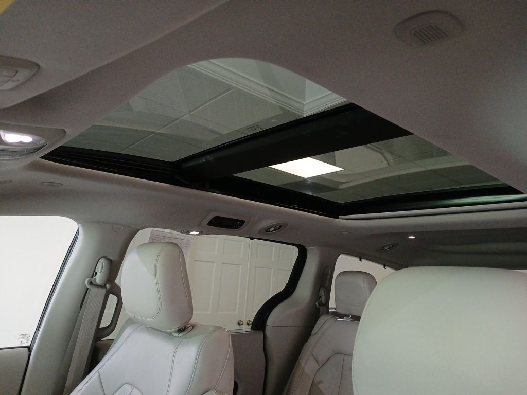 used 2021 Chrysler Pacifica car, priced at $29,500
