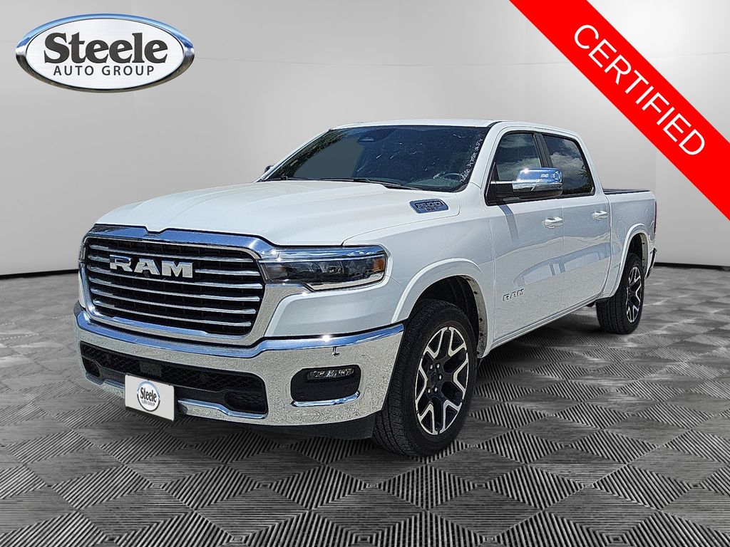 Bright White Clearcoat 2025 RAM 1500 Pickup Truck Four-Wheel Drive 8-Speed Automatic