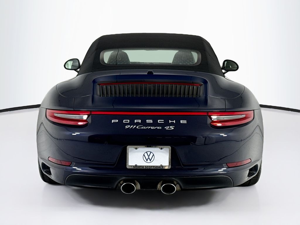 Thumbnail: 2017 Porsche 911 - 14