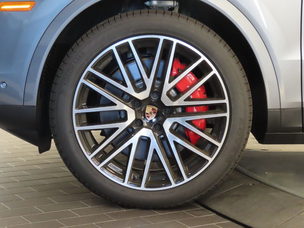 Thumbnail: 2026 Porsche Cayenne - 11