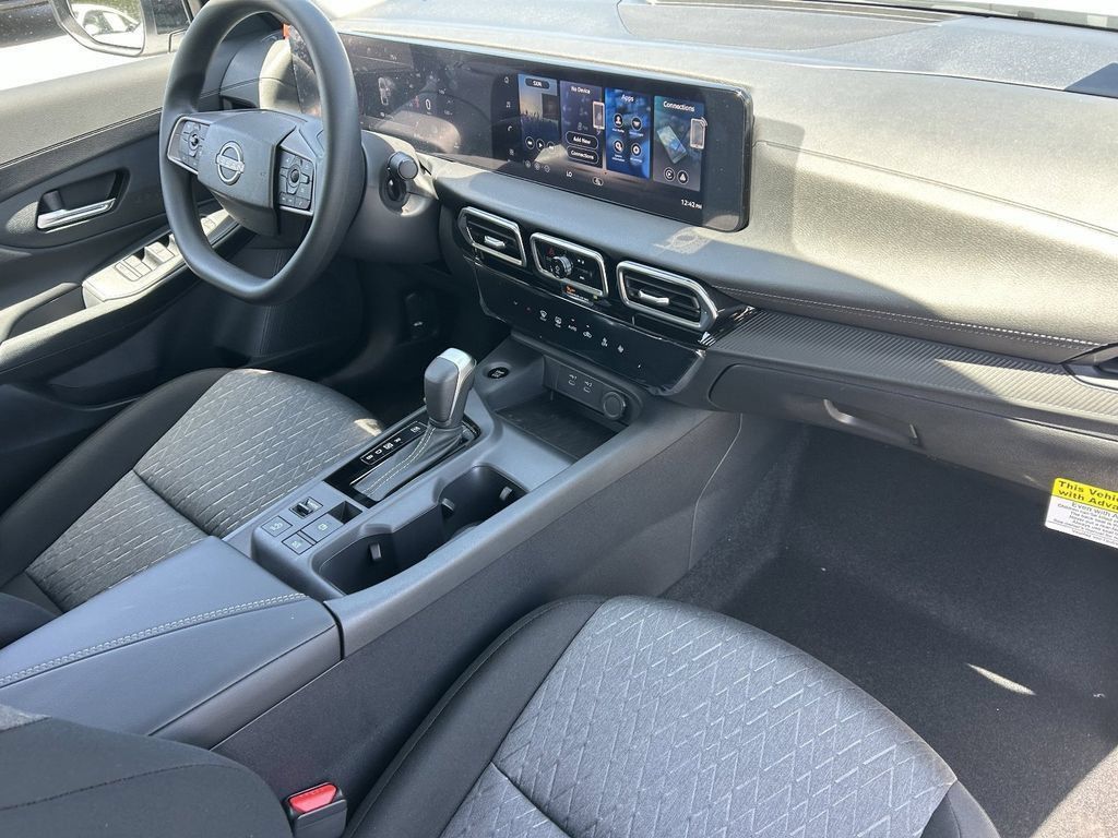 2026 Nissan Sentra SV - Photo 8