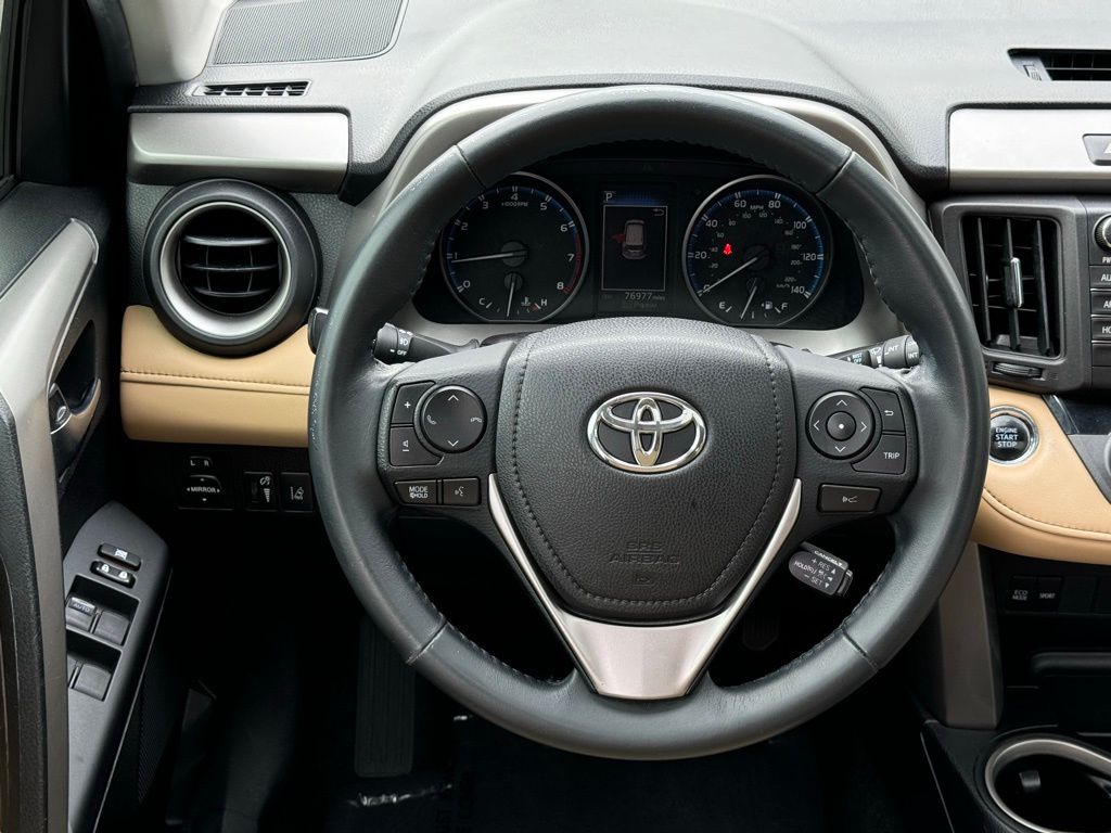 2018 Toyota RAV4 XLE 18