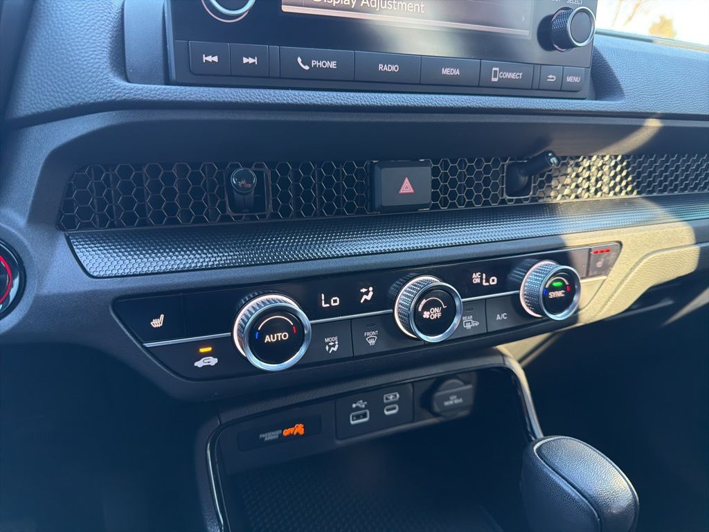 Thumbnail: 2023 Honda CR-V - 32