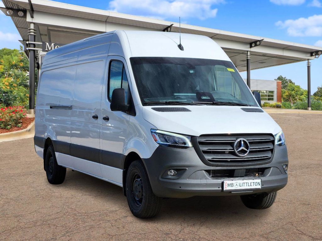 2025 Mercedes-Benz Sprinter 2500 Cargo 170 WB 2