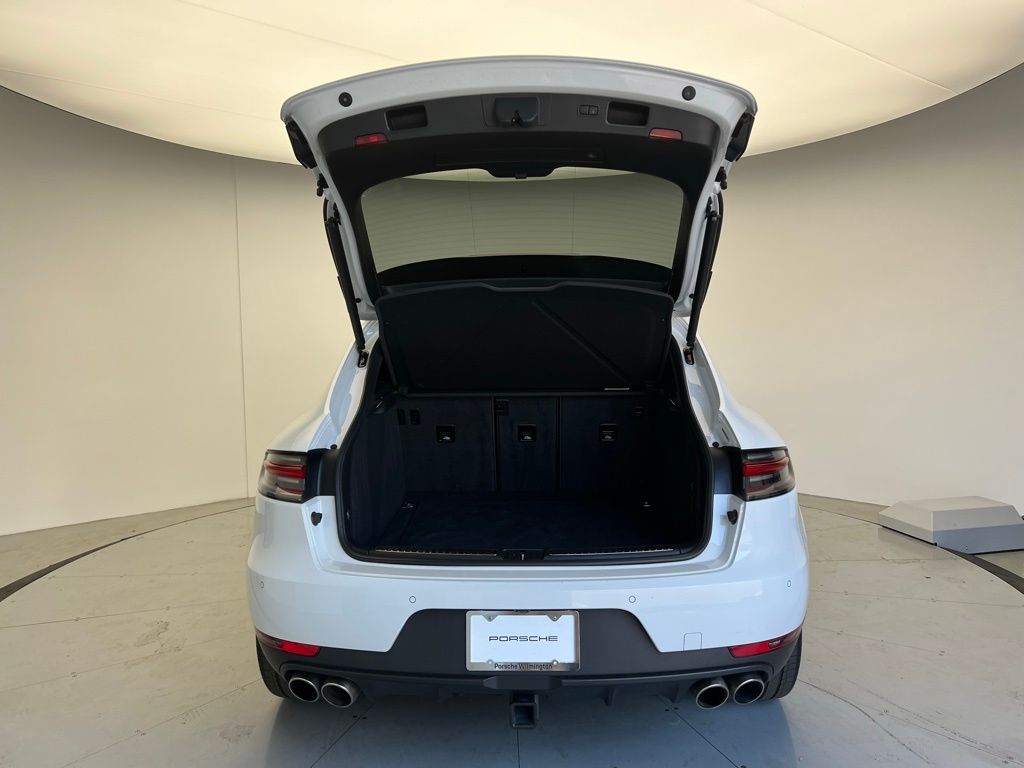 Thumbnail: 2021 Porsche Macan - 20