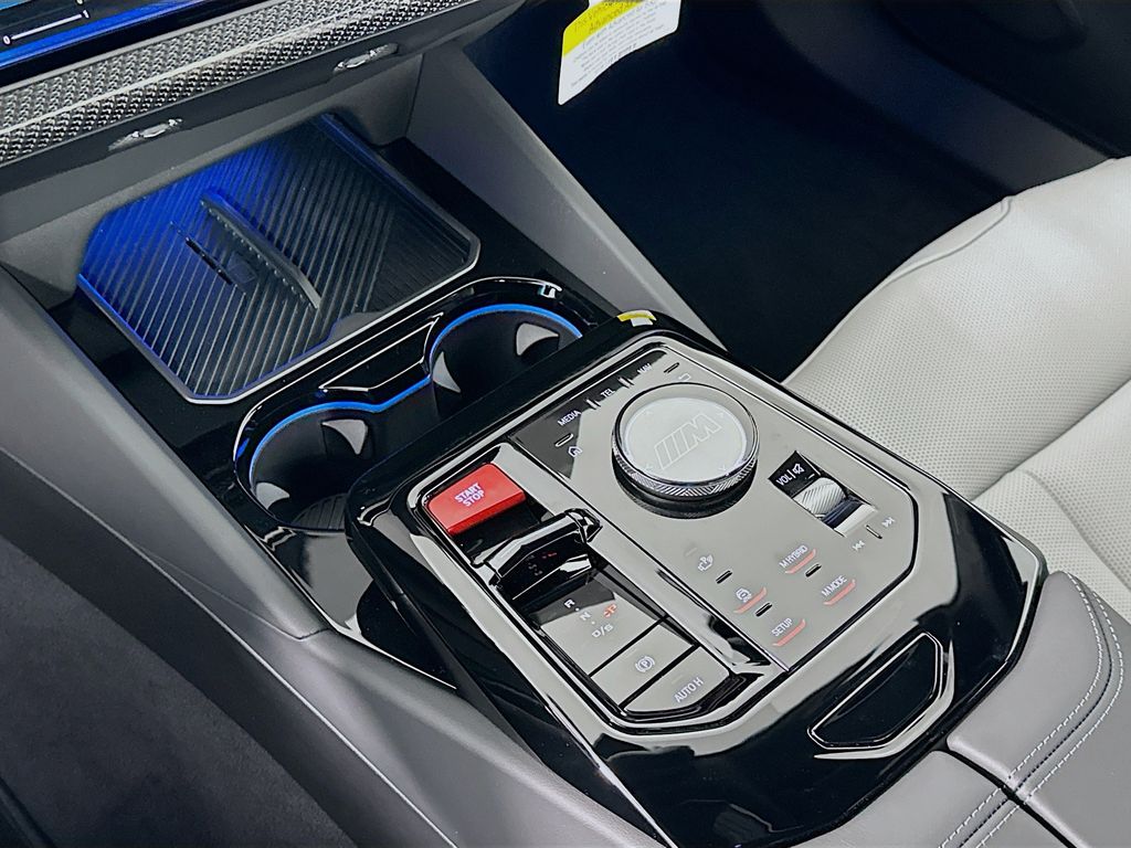 Thumbnail: 2026 BMW M5 - 15