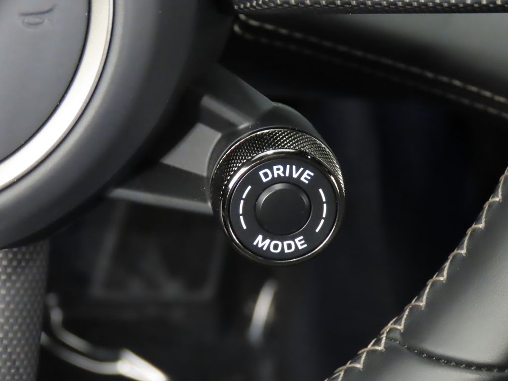 Thumbnail: 2025 Porsche Taycan - 21