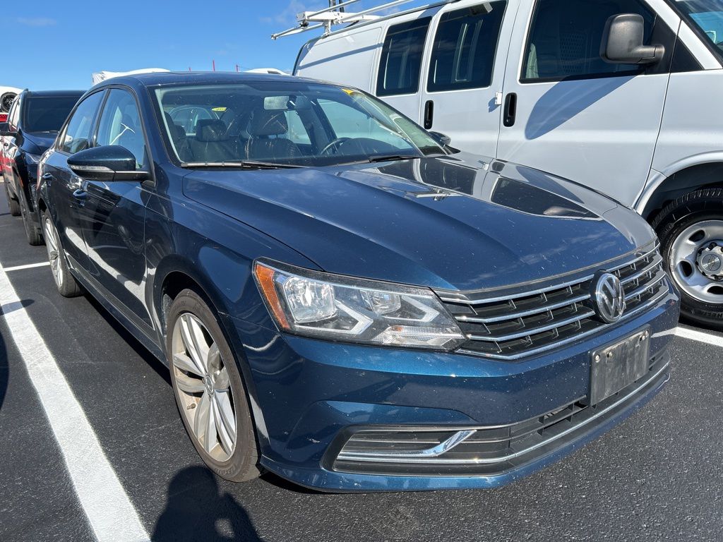 Thumbnail: 2019 Volkswagen Passat - 4