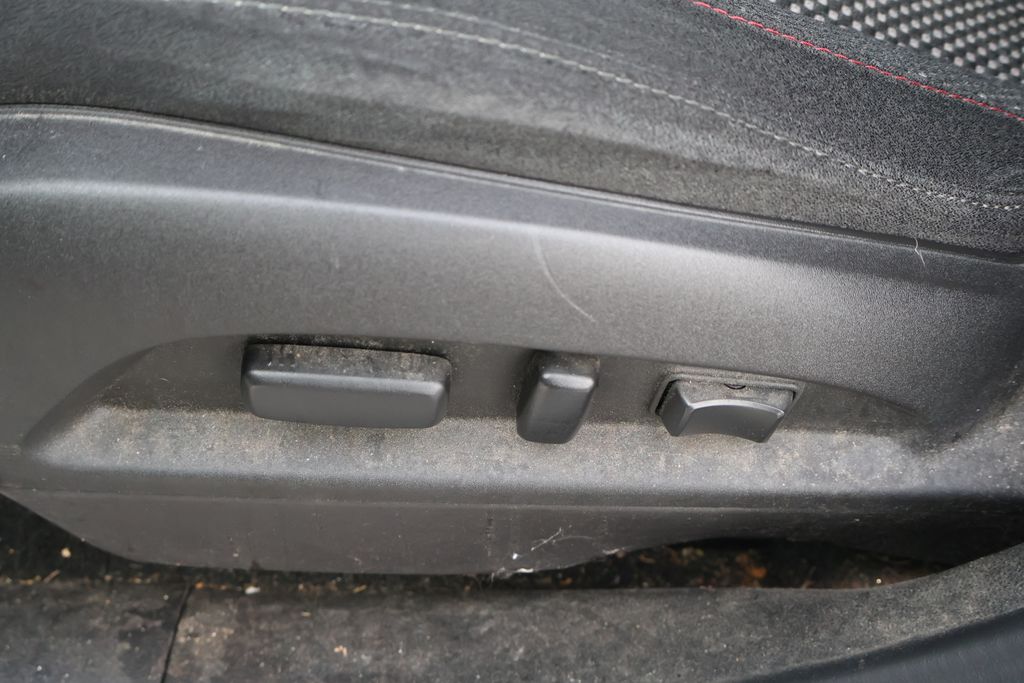 Thumbnail: 2015 GMC Terrain - 15