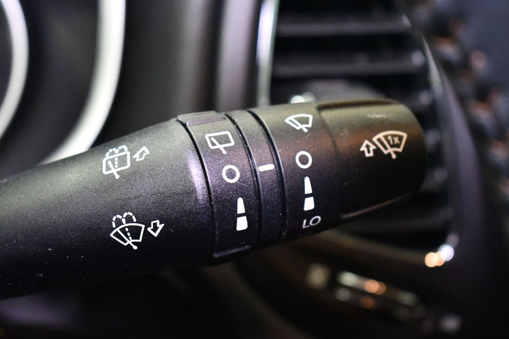 Thumbnail: 2018 Jeep Compass - 25