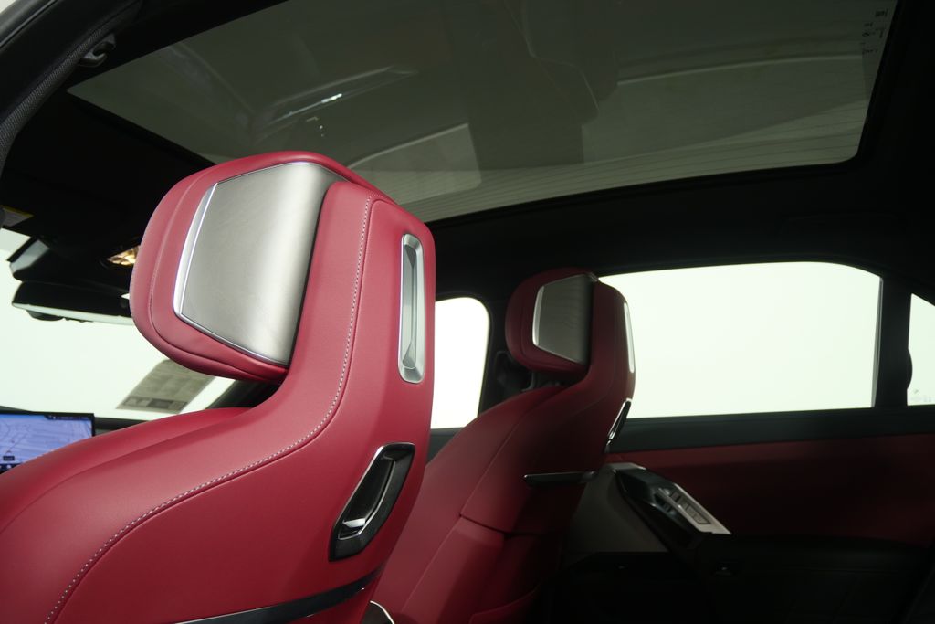 Thumbnail: 2026 BMW 7 Series - 18