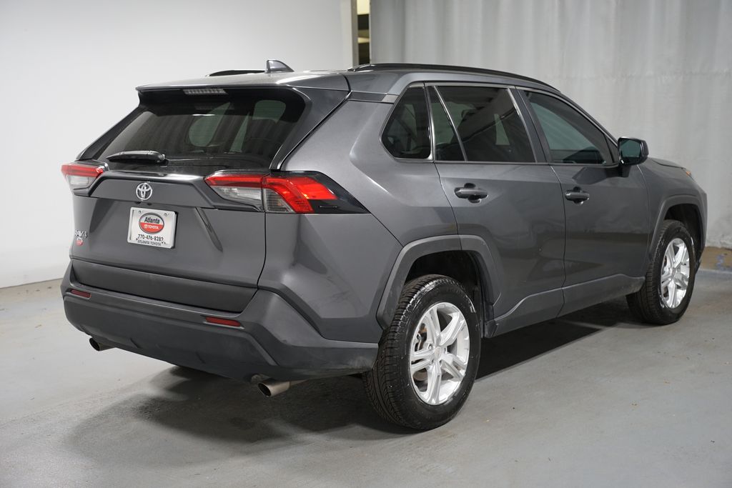 Thumbnail: 2021 Toyota RAV4 - 8