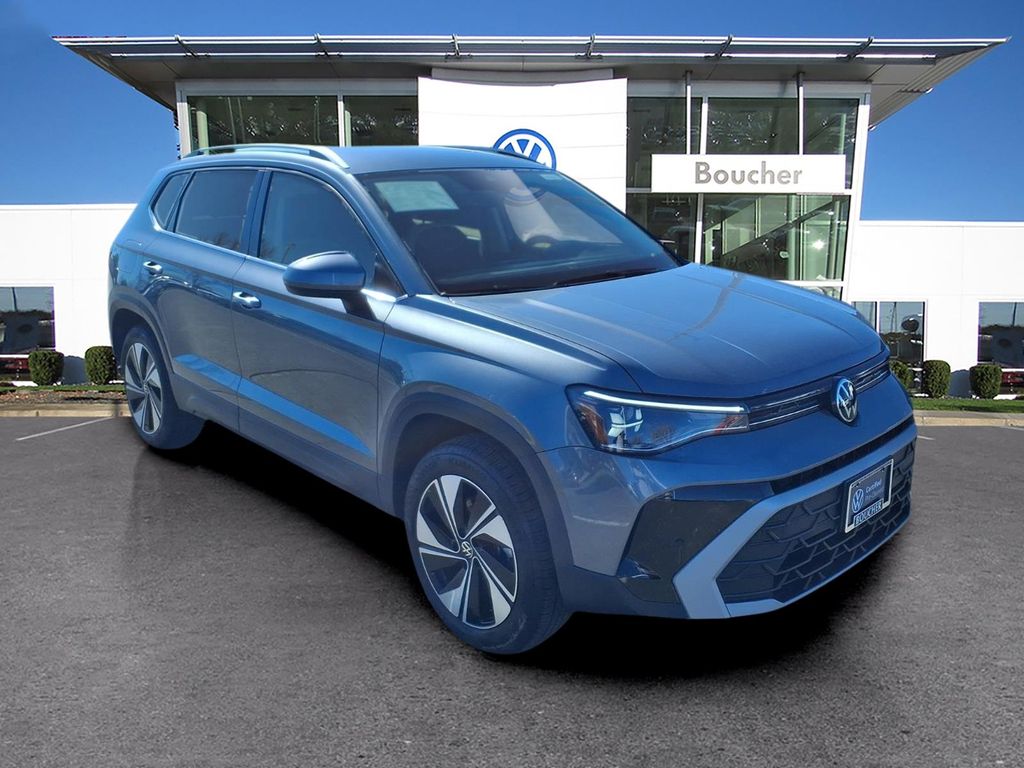 Platinum Gray Metallic 2025 Volkswagen Taos SE 4Motion SUV / Crossover All-Wheel Drive 8-Speed Automatic