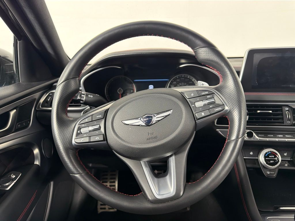 Thumbnail: 2020 Genesis G70 - 21