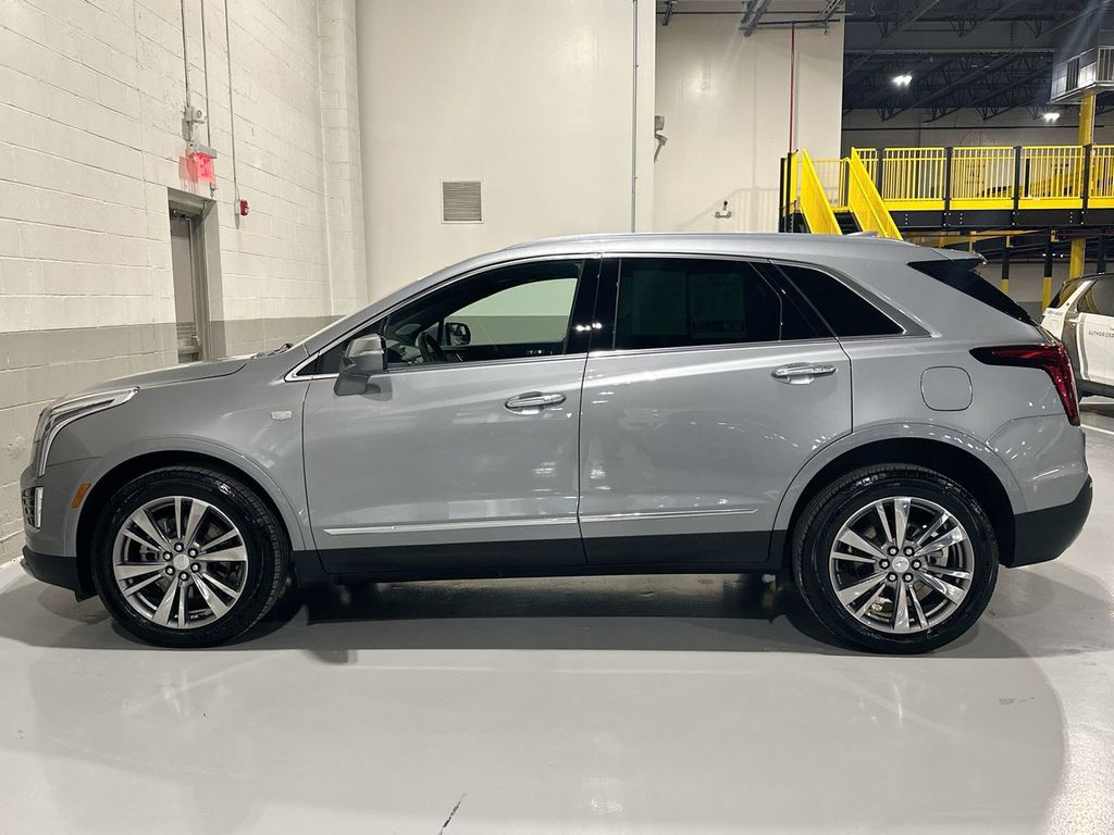 Thumbnail: 2025 Cadillac XT5 - 2