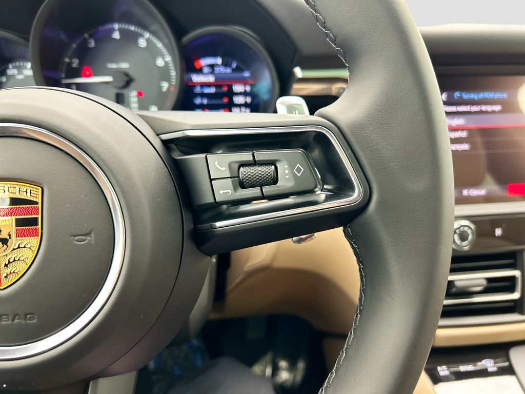 Thumbnail: 2026 Porsche Macan - 15