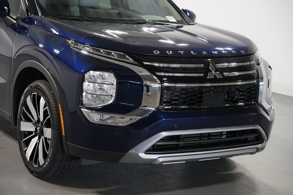 Thumbnail: 2025 Mitsubishi Outlander - 4