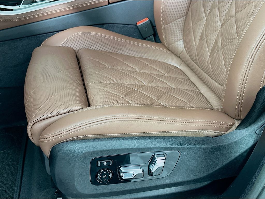 Thumbnail: 2026 BMW X5 - 21