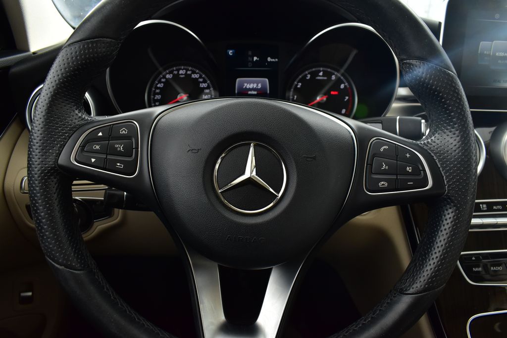 Thumbnail: 2016 Mercedes-Benz C-Class - 17