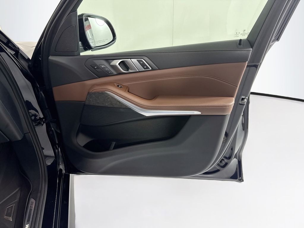 Thumbnail: 2021 BMW X5 - 25