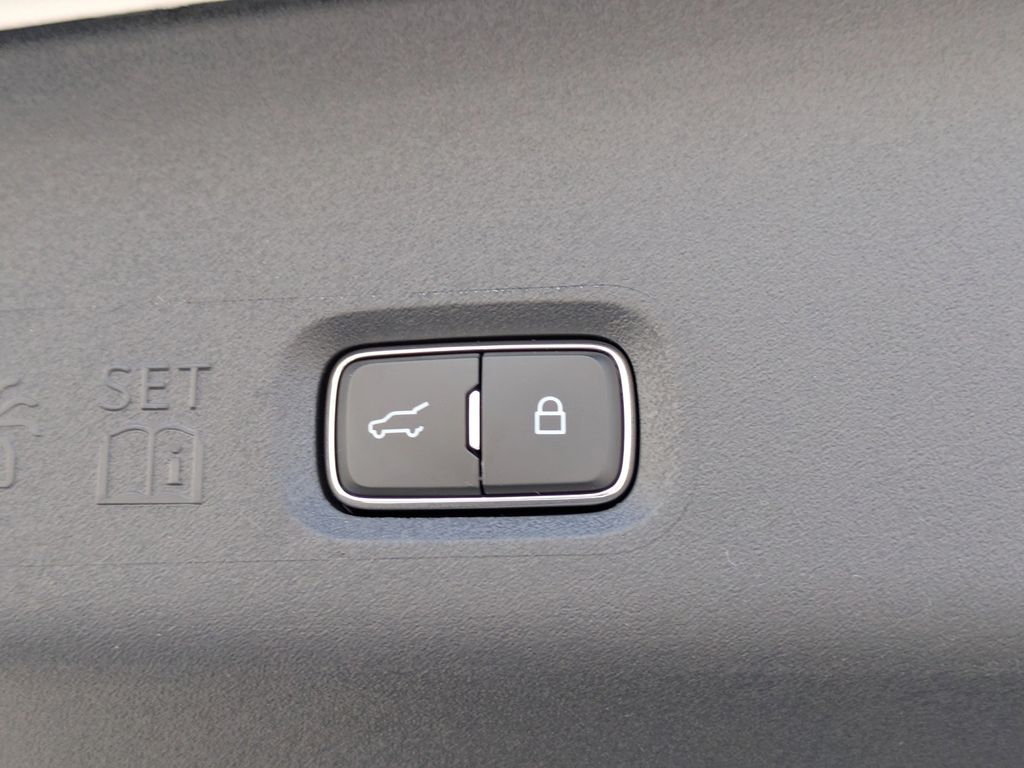 2025 Ford Expedition Active MAX