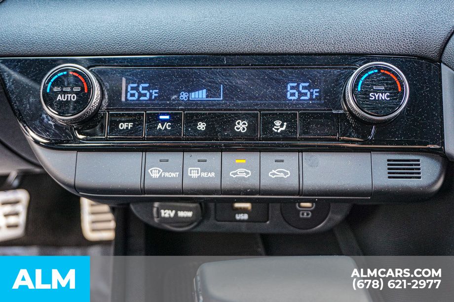 2025 Hyundai Elantra SEL - Photo 40