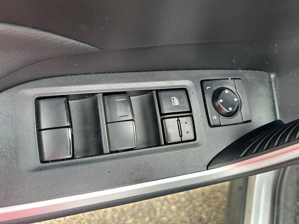 Thumbnail: 2023 Toyota RAV4 - 16