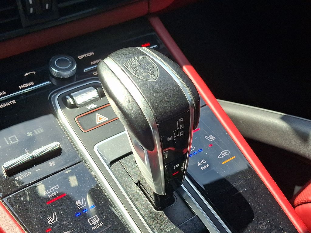 Thumbnail: 2022 Porsche Cayenne - 19