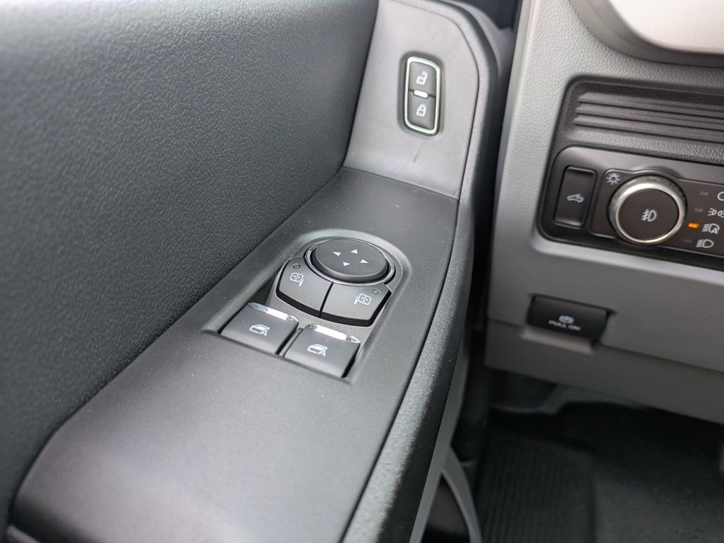 2025 Ford F-550 Chassis XL