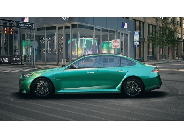 Thumbnail: 2026 BMW M5 - 4