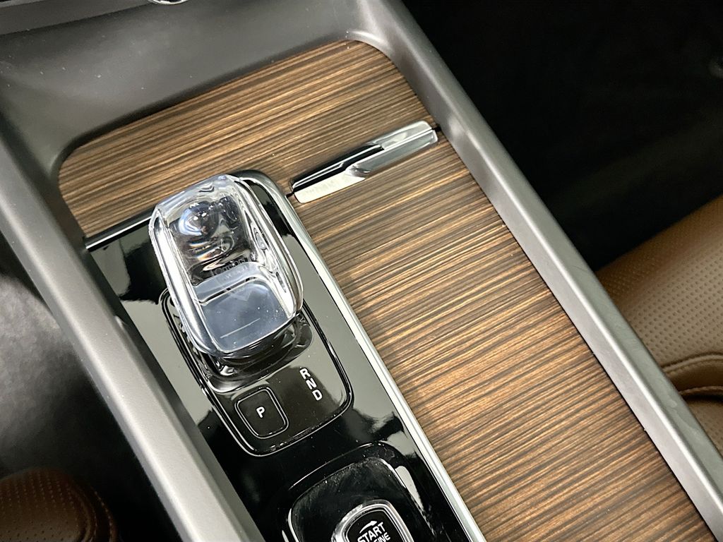 2022 Volvo XC60 B5 Inscription 17