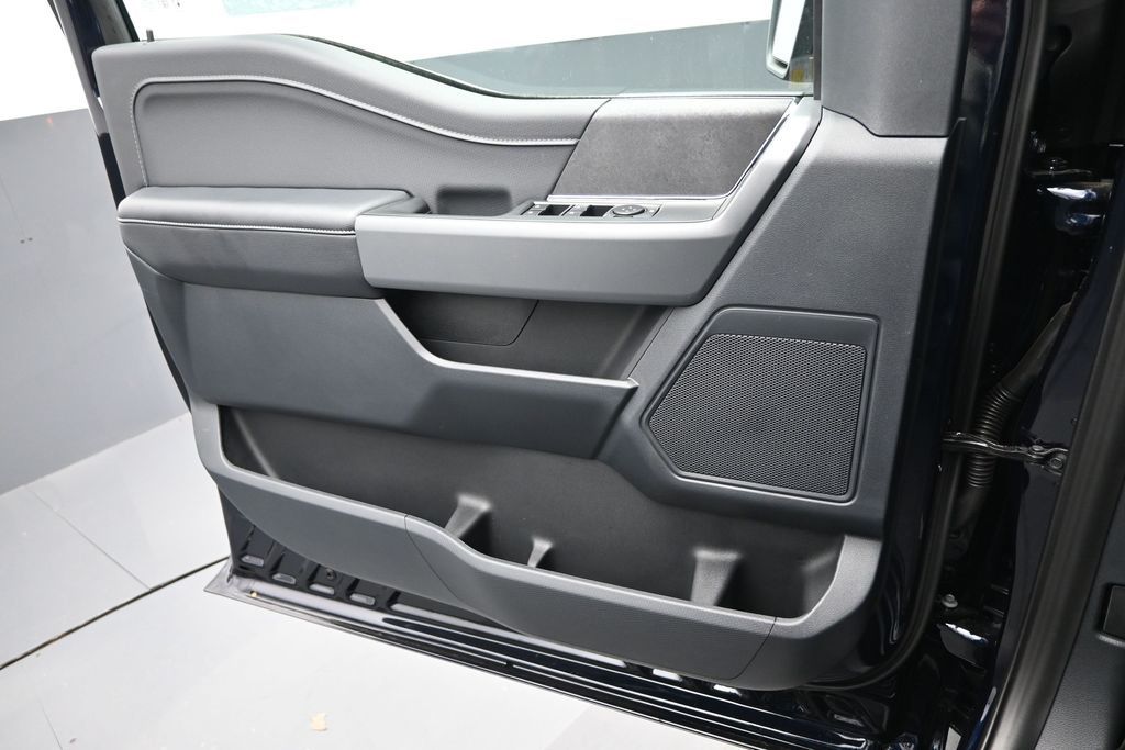 2026 Ford F-350 Super Duty LARIAT