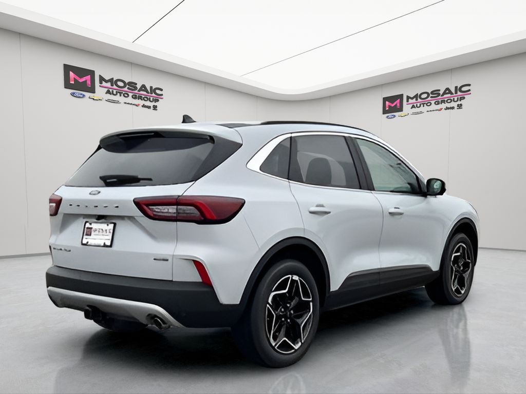 2026 Ford Escape Hybrid