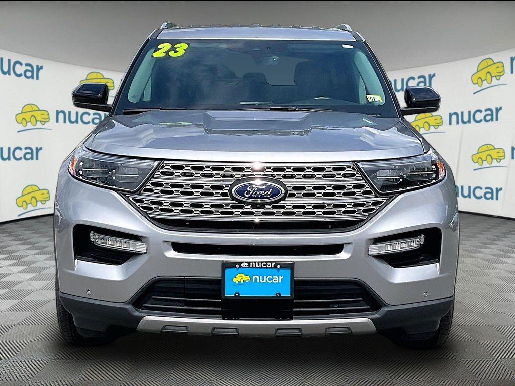 2023 Ford Explorer — photo 2
