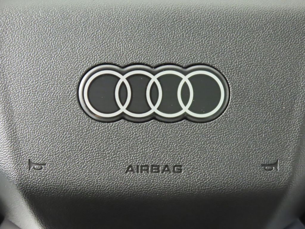 Thumbnail: 2025 Audi Q5 - 16