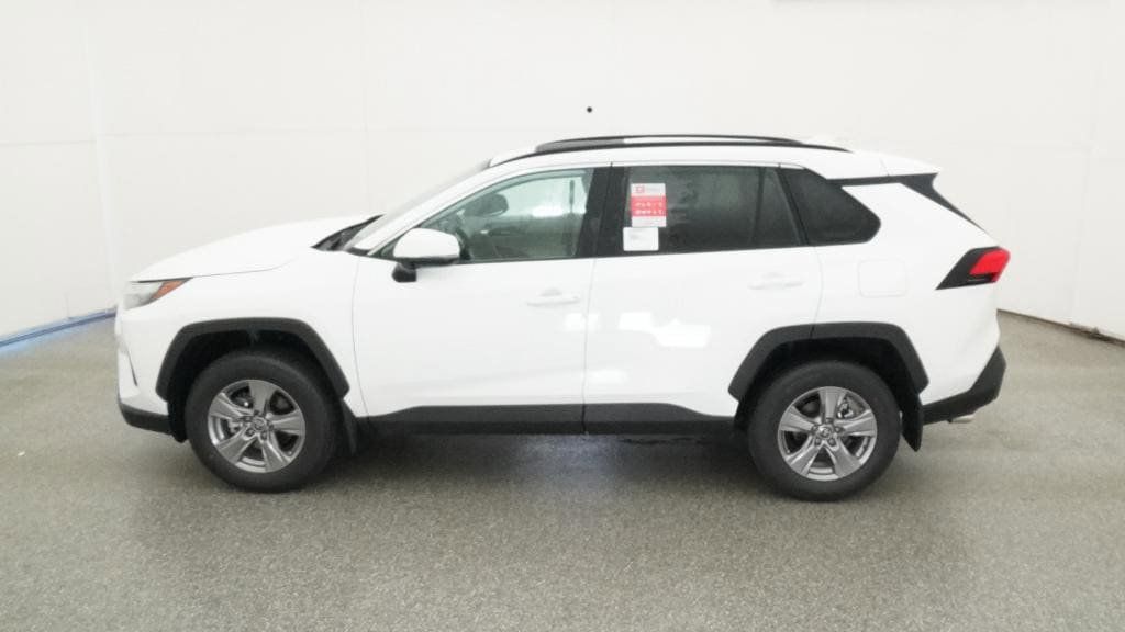 Thumbnail: 2025 Toyota RAV4 - 28