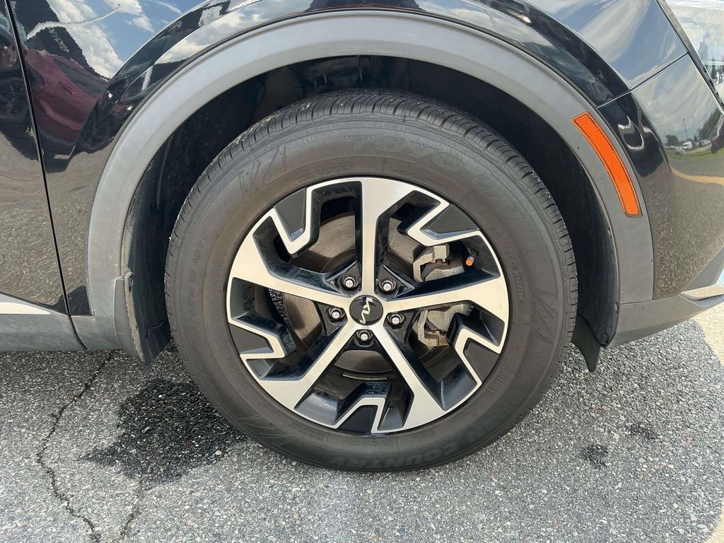 Used 2023 Black Kia EX image 19